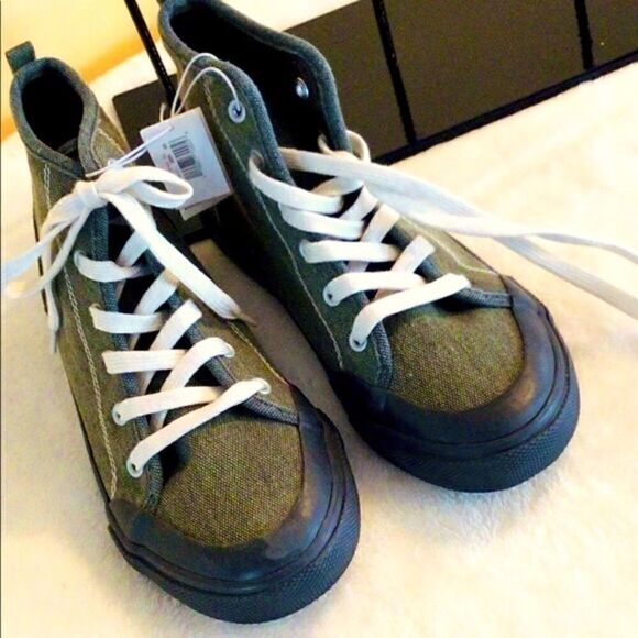 OLD NAVY HIGH TOP LACE UP SNEAKERS -GREEN 5 NWT - Picture 3 of 16